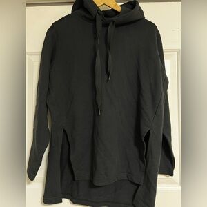 ATHLETA OVERSIZED HOODIE SIZE XS
